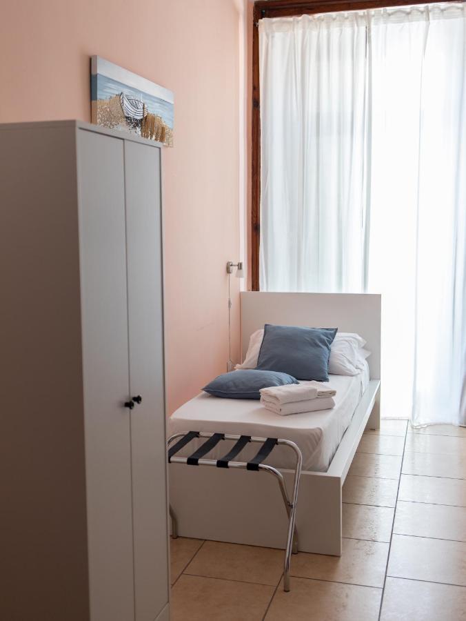 Vico 22 Rooms Napoli Exterior photo